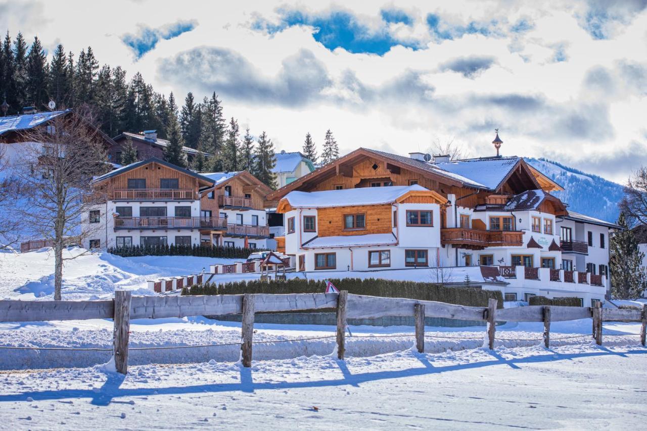 Landhaus Kirchgasser Ramsau am Dachstein Bagian luar foto