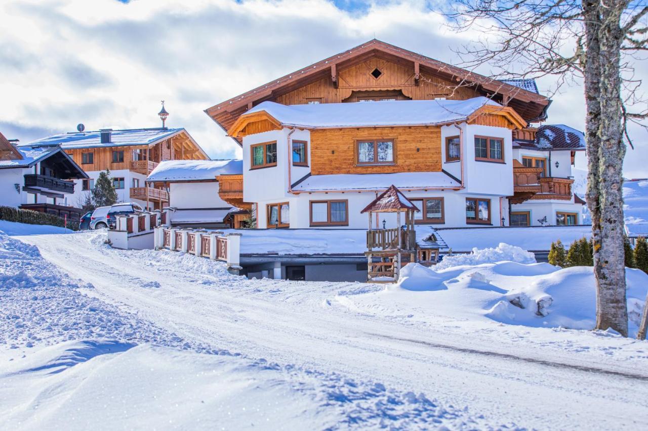 Landhaus Kirchgasser Ramsau am Dachstein Bagian luar foto