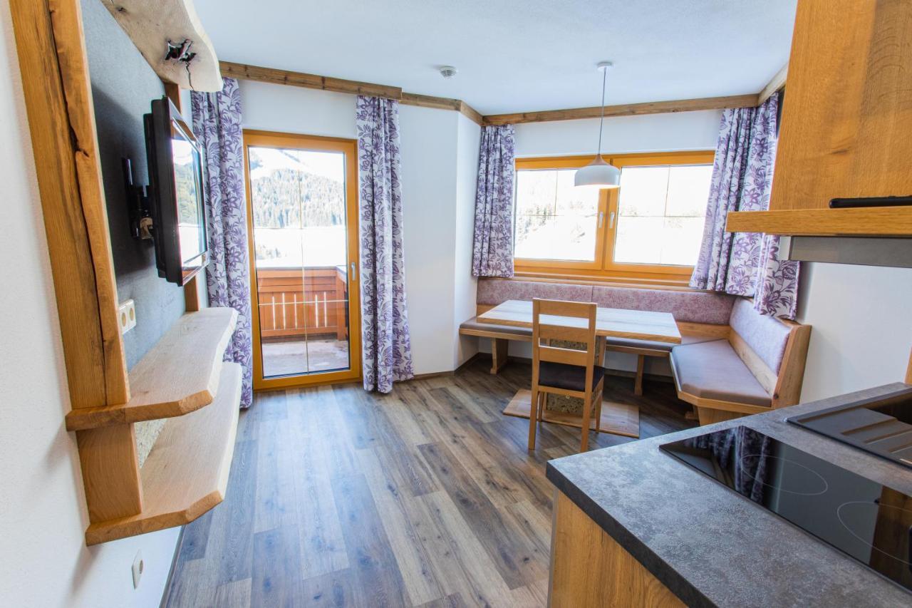 Landhaus Kirchgasser Ramsau am Dachstein Bagian luar foto