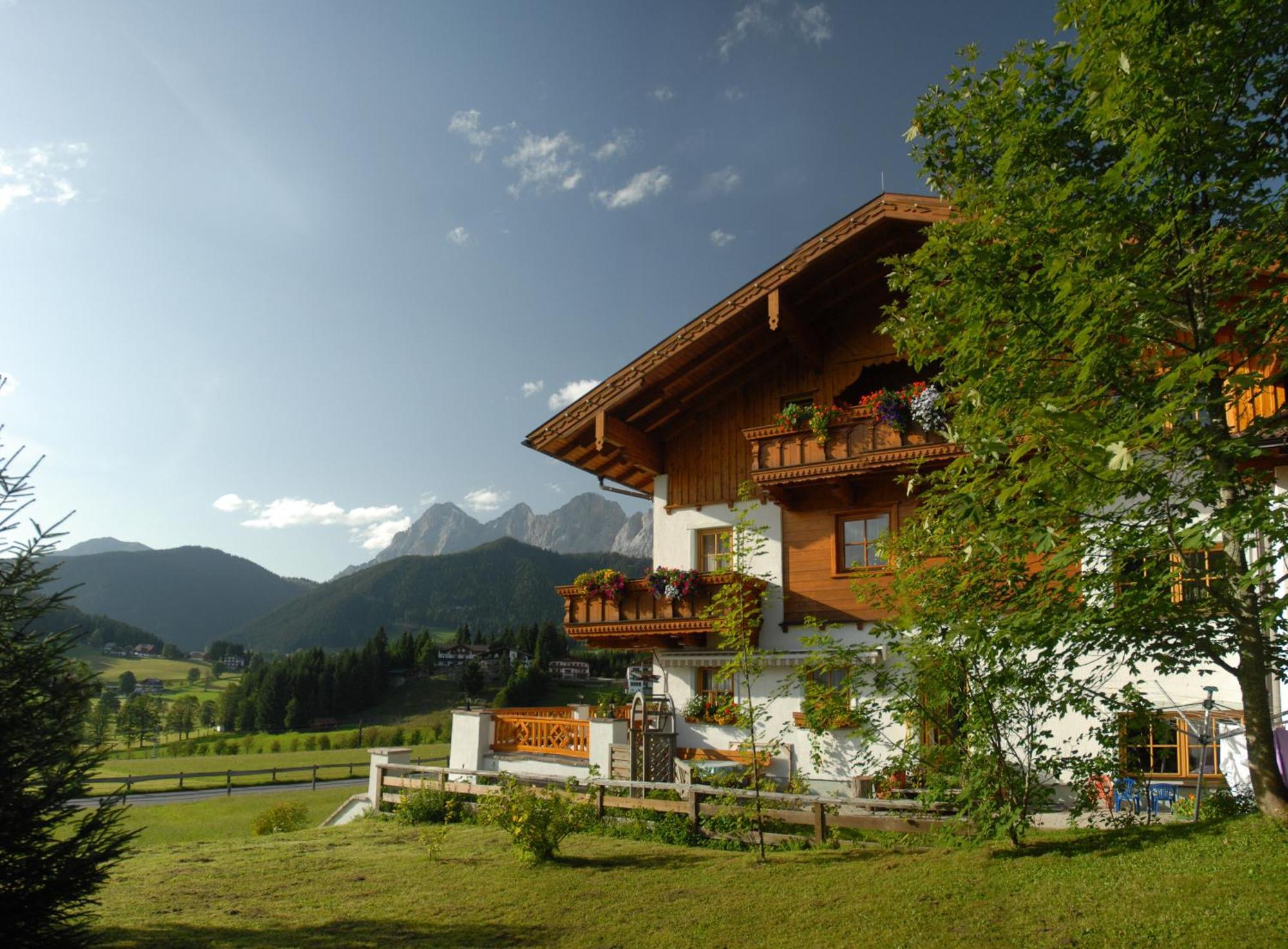 Landhaus Kirchgasser Ramsau am Dachstein Bagian luar foto