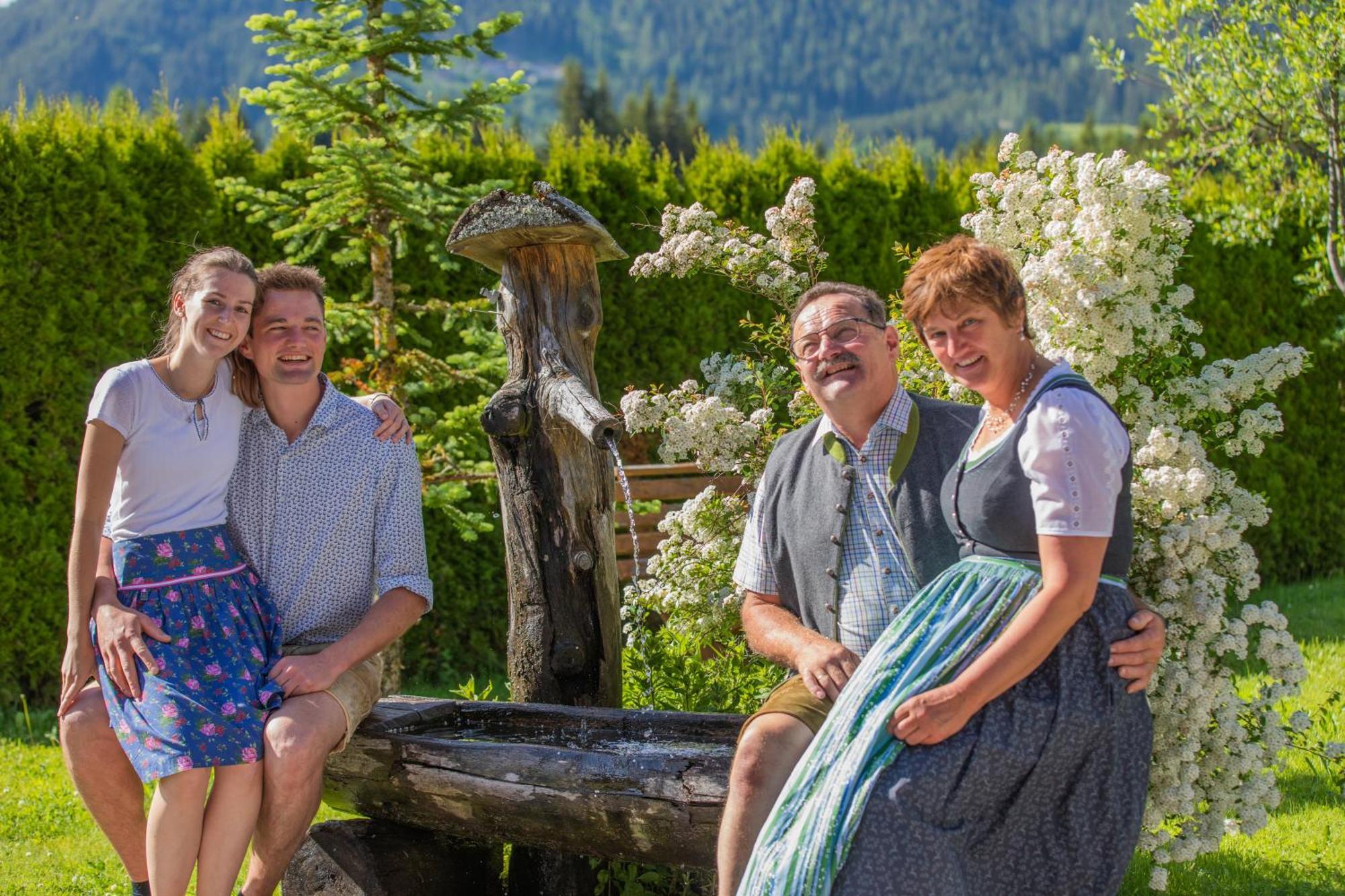 Landhaus Kirchgasser Ramsau am Dachstein Bagian luar foto